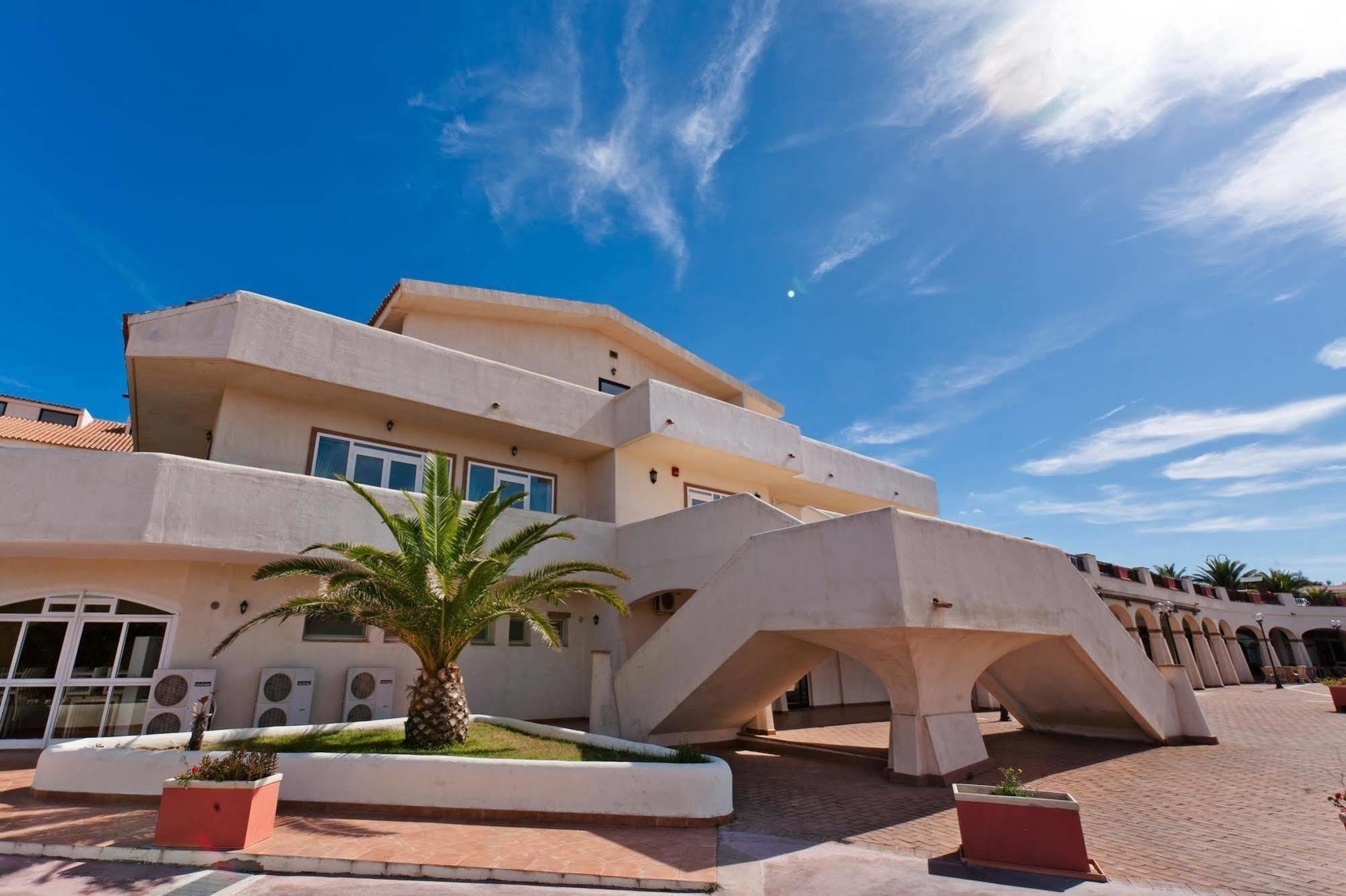 La Plage Noire Resort Marina di Sorso Exterior photo
